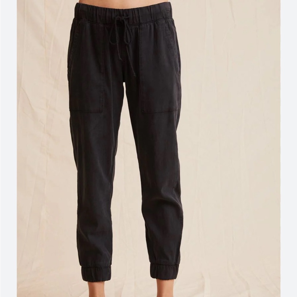 Bella Dahl pocket jogger, vintage black
